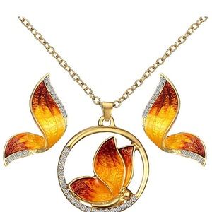 Butterfly necklace with earring